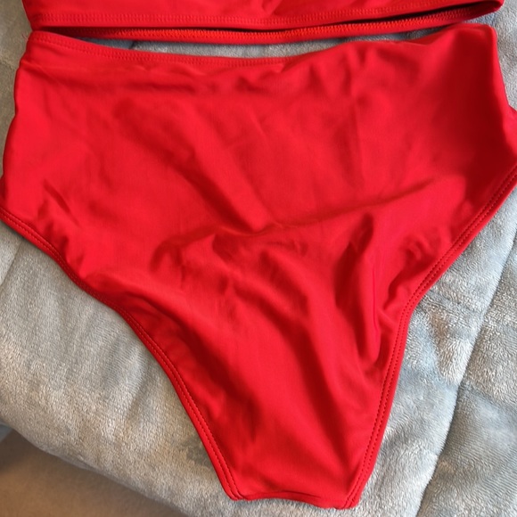 SHEIN high waisted bikini size 0XL. Brand new never worn - Picture 2 of 3